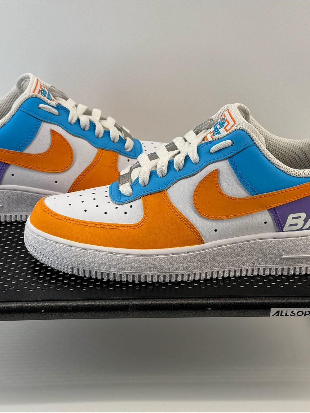 Nike Air Force 1 - Custom Lady Volunteers -Pat Summit - Lightly Used Size 8.5